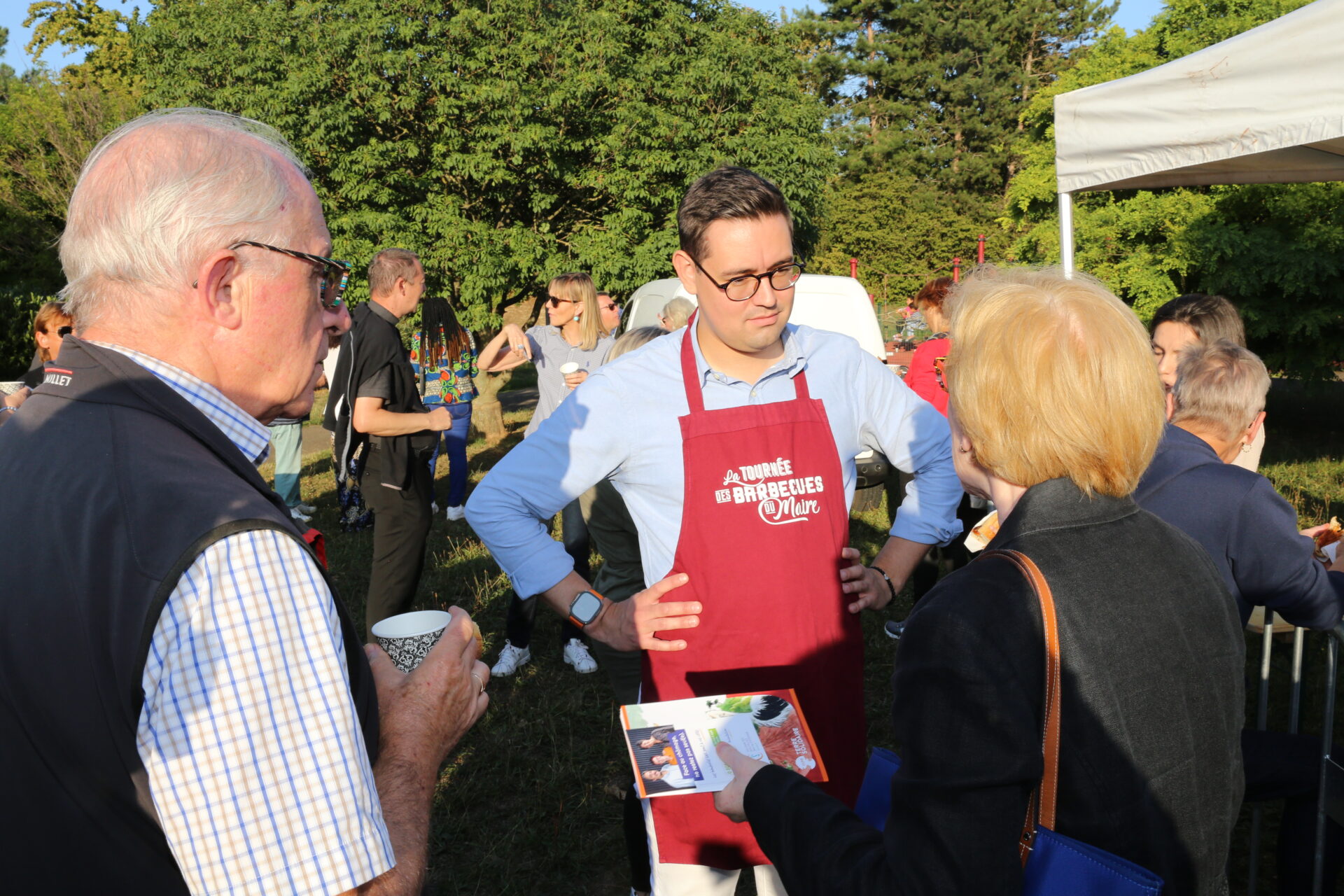 La tournée des barbecues du Maire